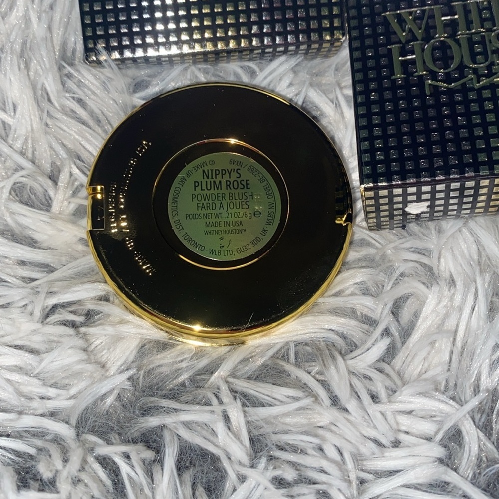 MAC Whitney Houston Powder Blush shade Nippy’s Plum Rose - Picture 5 of 6